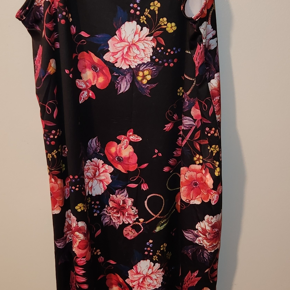 Floral Sleeveless Dress - Black and Pink